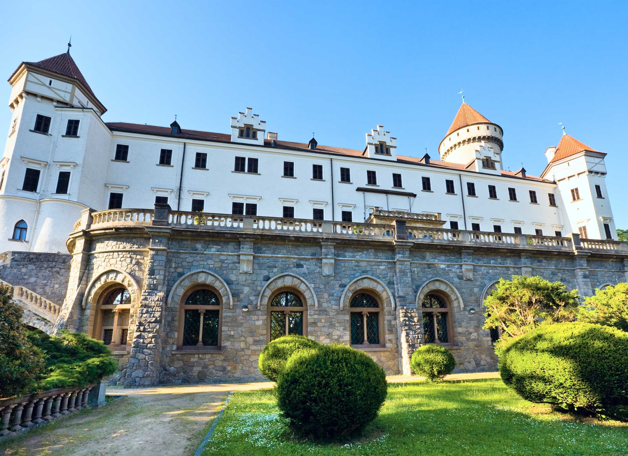 Parada del itinerario en Konopiste en excursión privada desde Prague