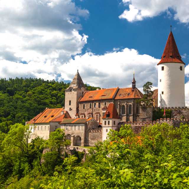 Prague to Karlstejn and Krivoklat Castle: Day trip