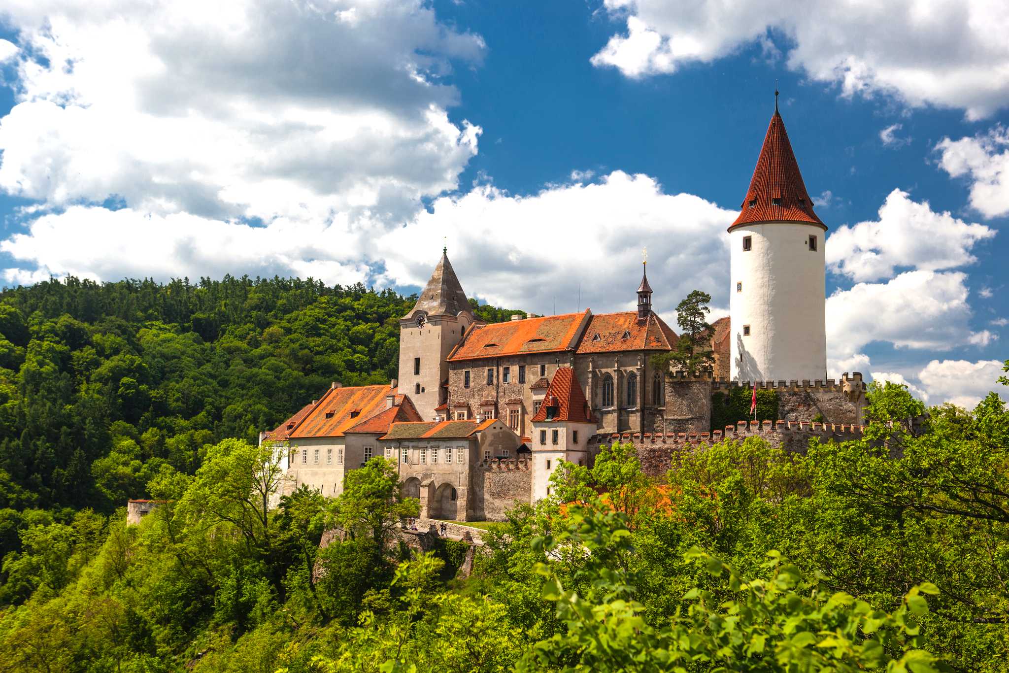 Prague to Karlstejn and Krivoklat Castle: Guided day tour