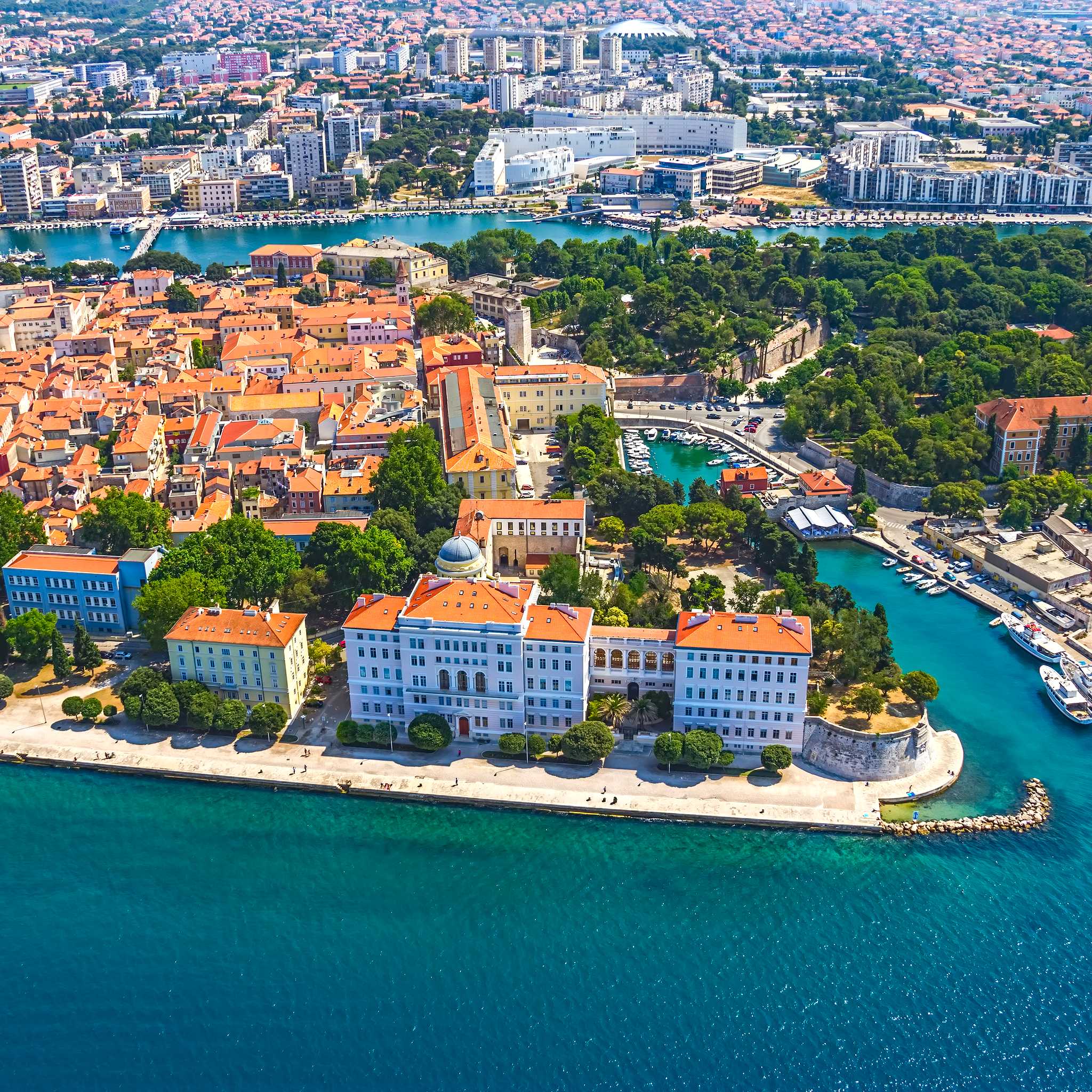 Private car transfers in Croatia from Zadar