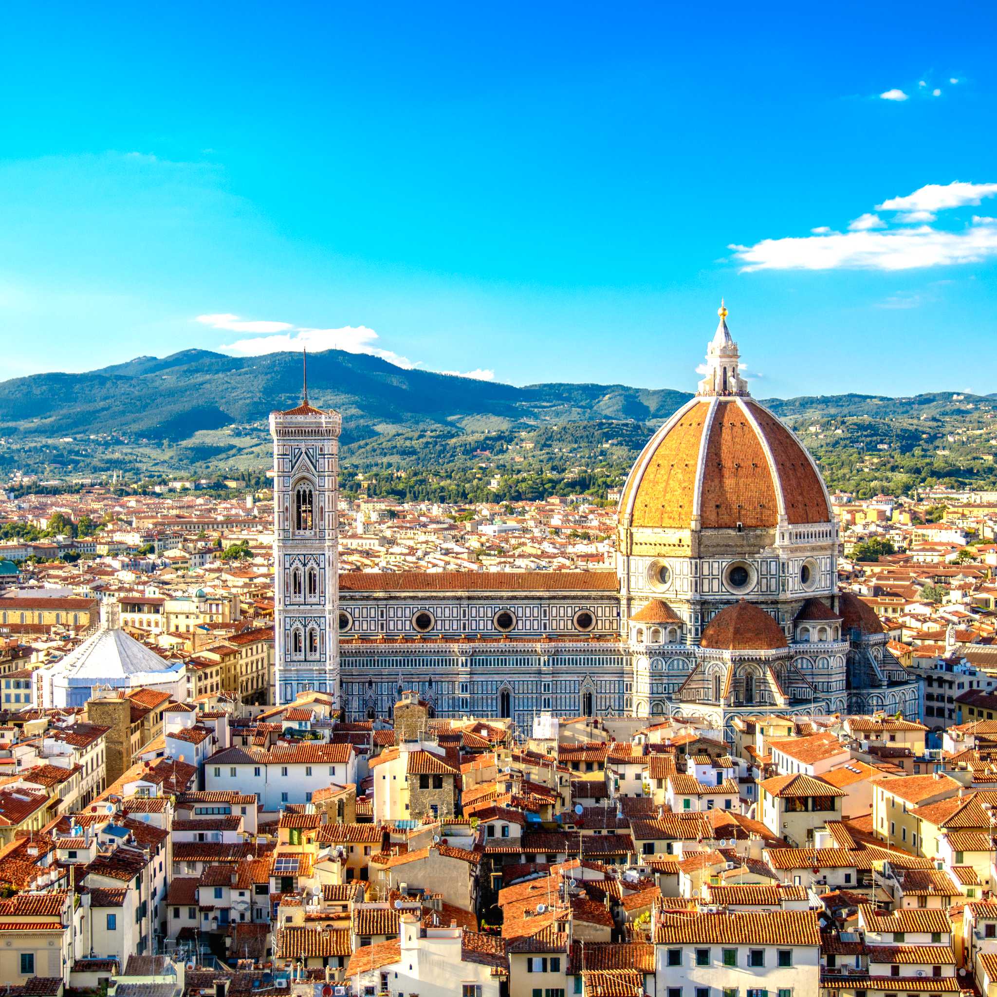 Private car transfers in Italy from Florence