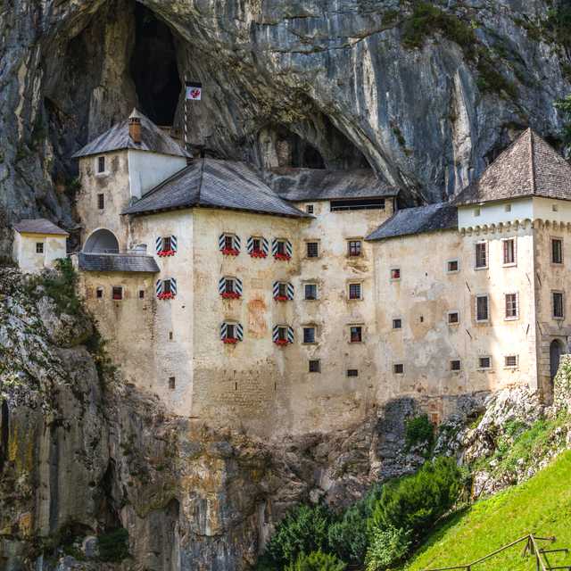 Ljubljana to Miramare Castle and Predjama Castle: Day trip