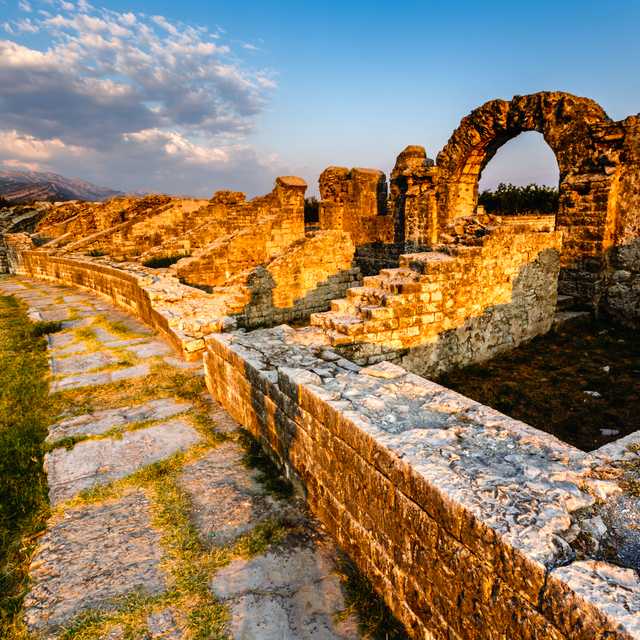 Split to Salona and Klis Fortress: Private day trip