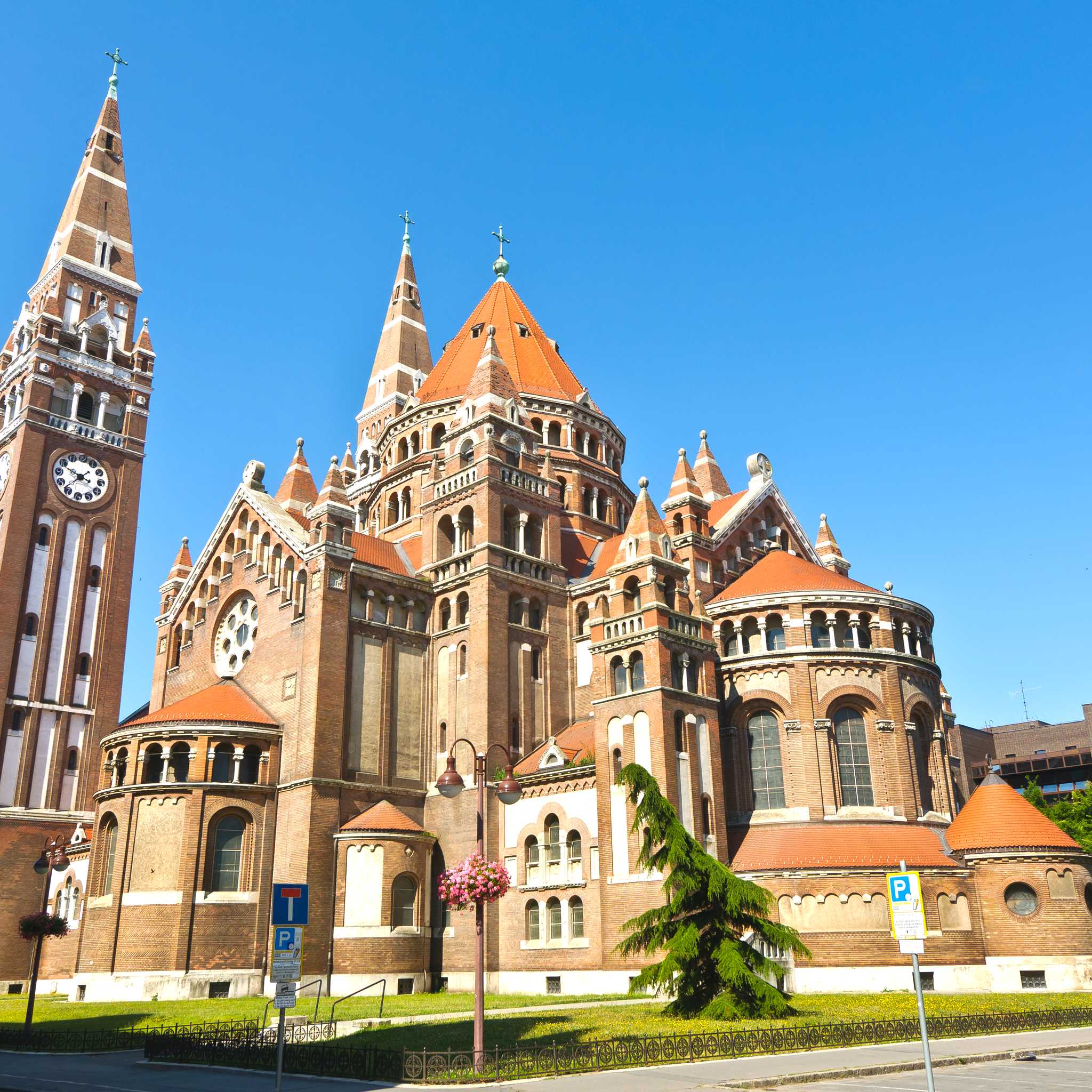 Private car transfers in Hungary from Szeged