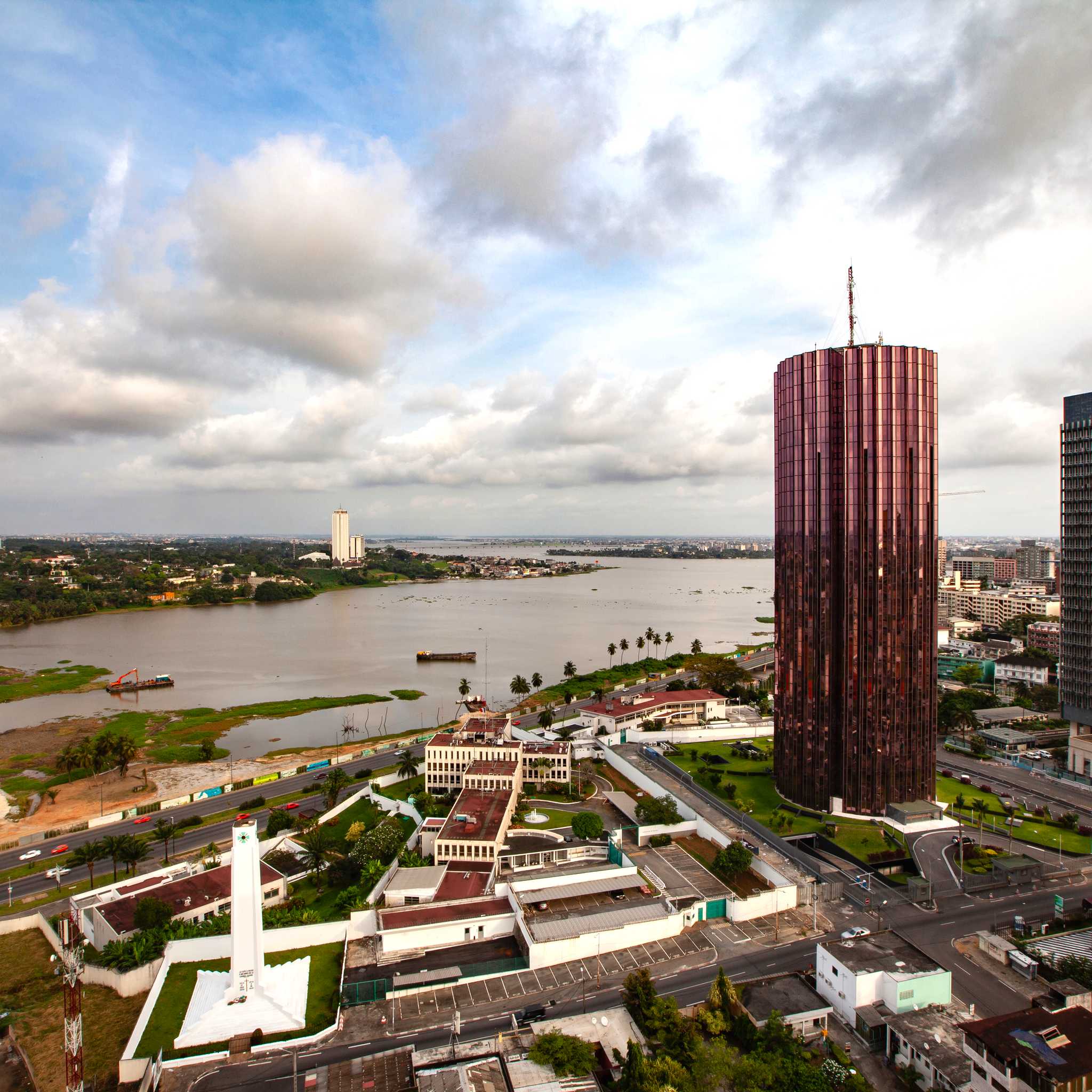 Private car transfers in Cote d'Ivoire from Abidjan