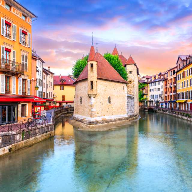 Geneva to Annecy: Private day trip
