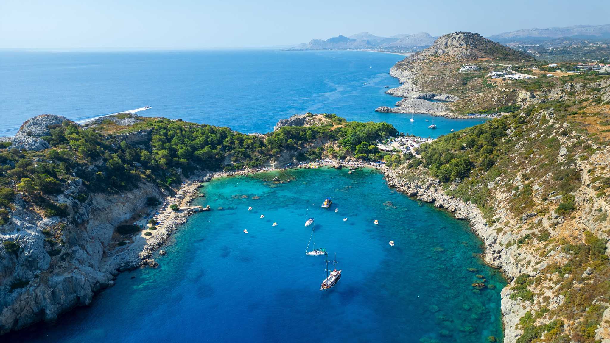 Arrêt de l'itinéraire à Anthony Quinn Bay lors d'une excursion privée d'une journée depuis Rhodes City