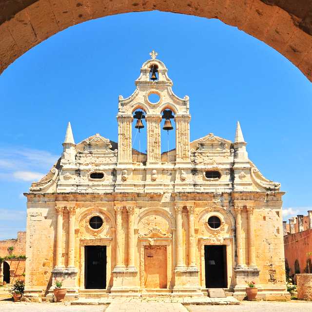 Heraklion to Sfentoni Cave and Arkadi Monastery: Day trip