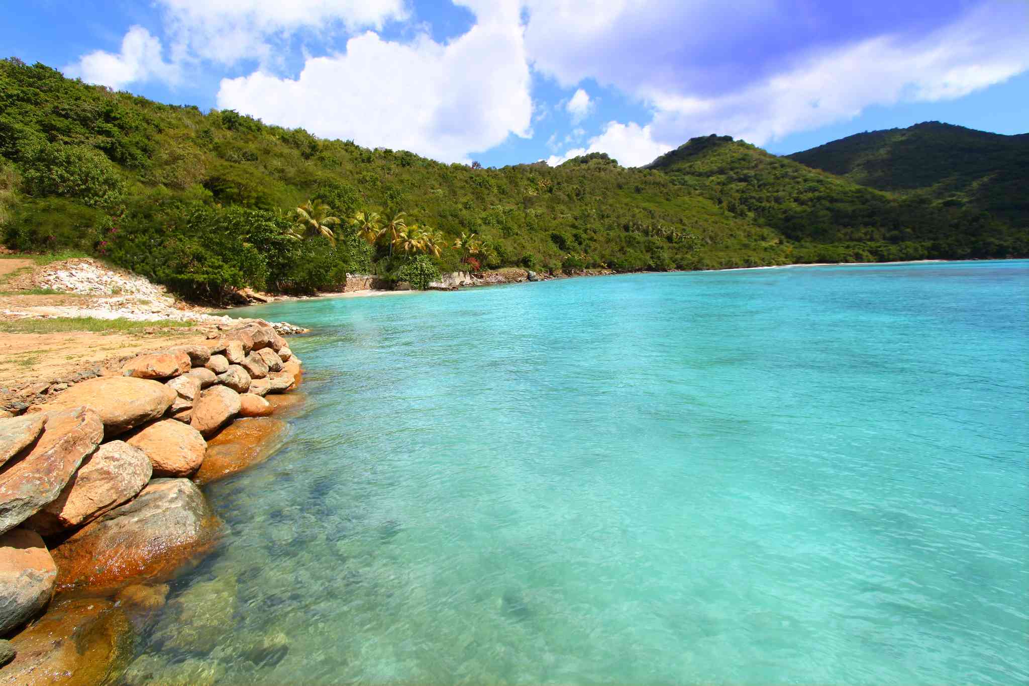 Scenic view of British Virgin Islands Airport - private day trip from Brewers Bay - photo 3