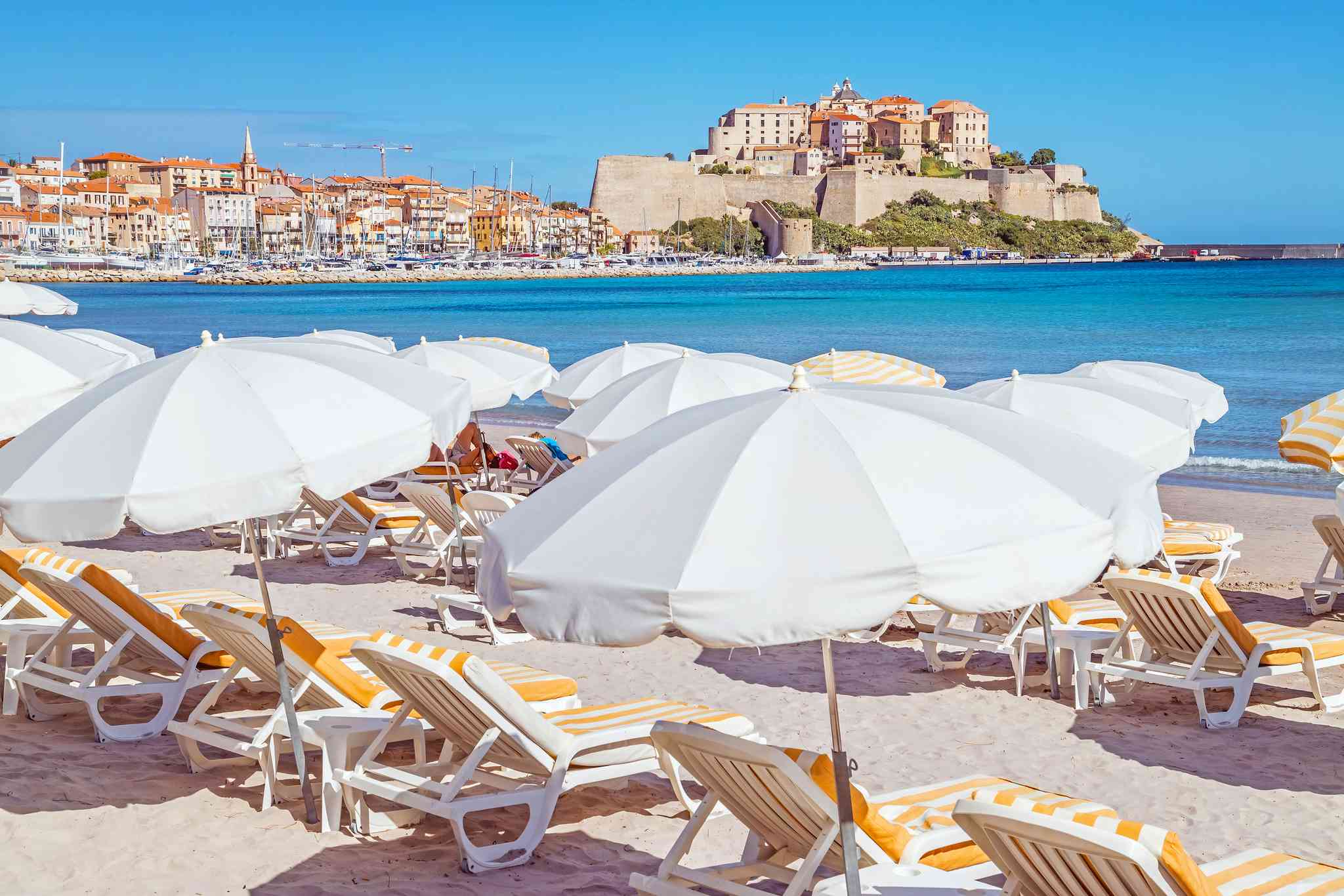 Blick auf die Landschaft von Calvi - private Tagesreise von Bastia - Foto 3