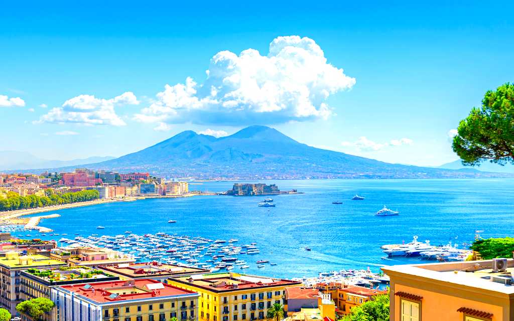 Viajes a medida para Campania Travel Guide | Beyond the Amalfi Coast - Traslados privados por Daytrip