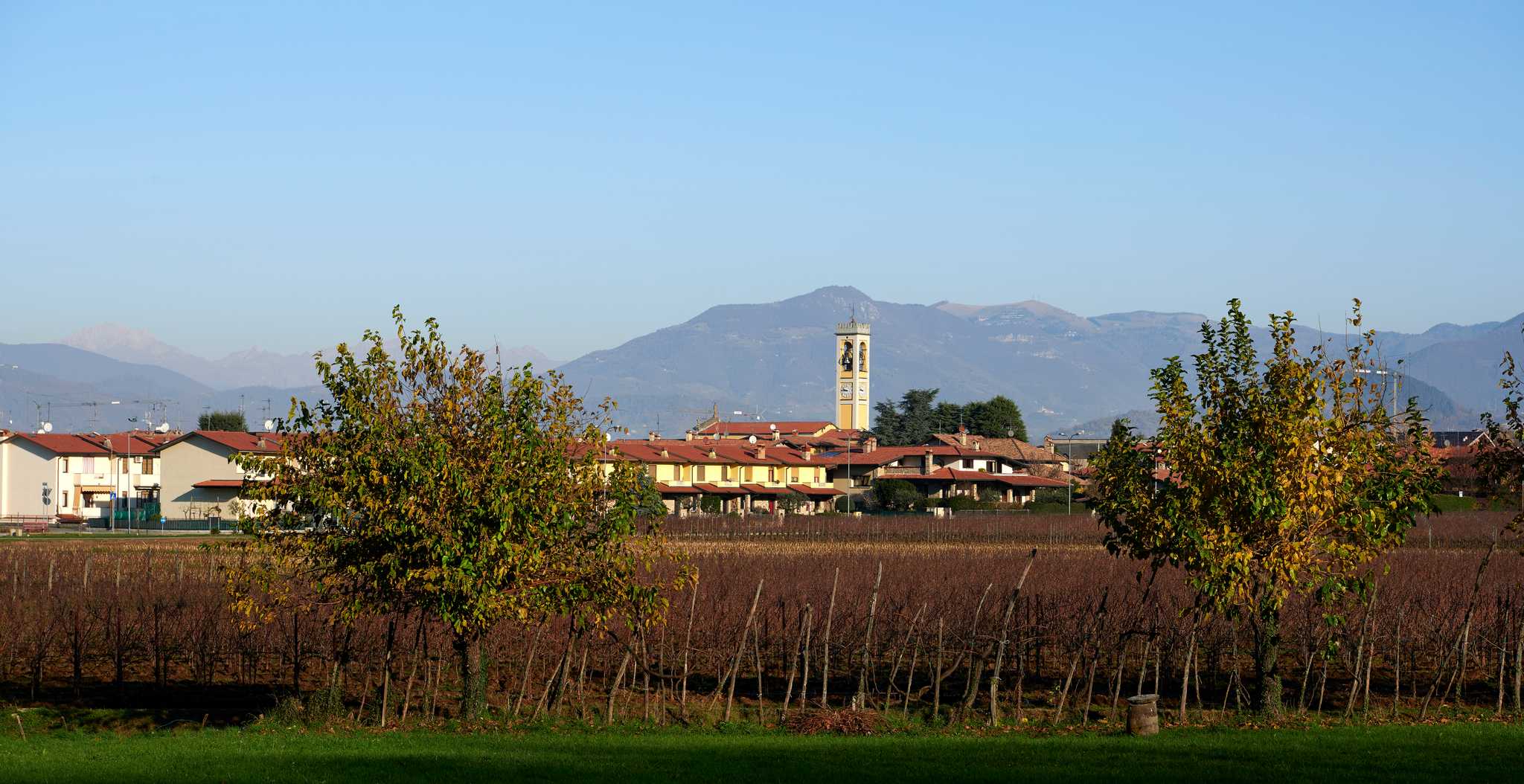 이세오 호수 근처와 무성한 포도밭으로 둘러싸인 에르부스코는 이탈리아의 정취를 맛볼 수 있는 이상적인 휴양지다.