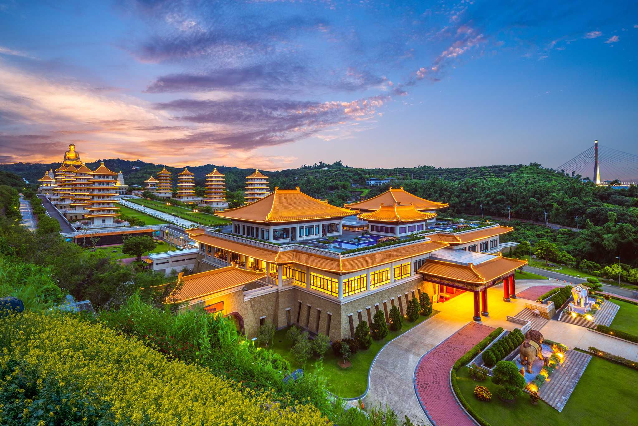 Visit Fo Guang Shan Buddha Museum on the way from kaohsiung-tw to tainan-tw with Daytrip