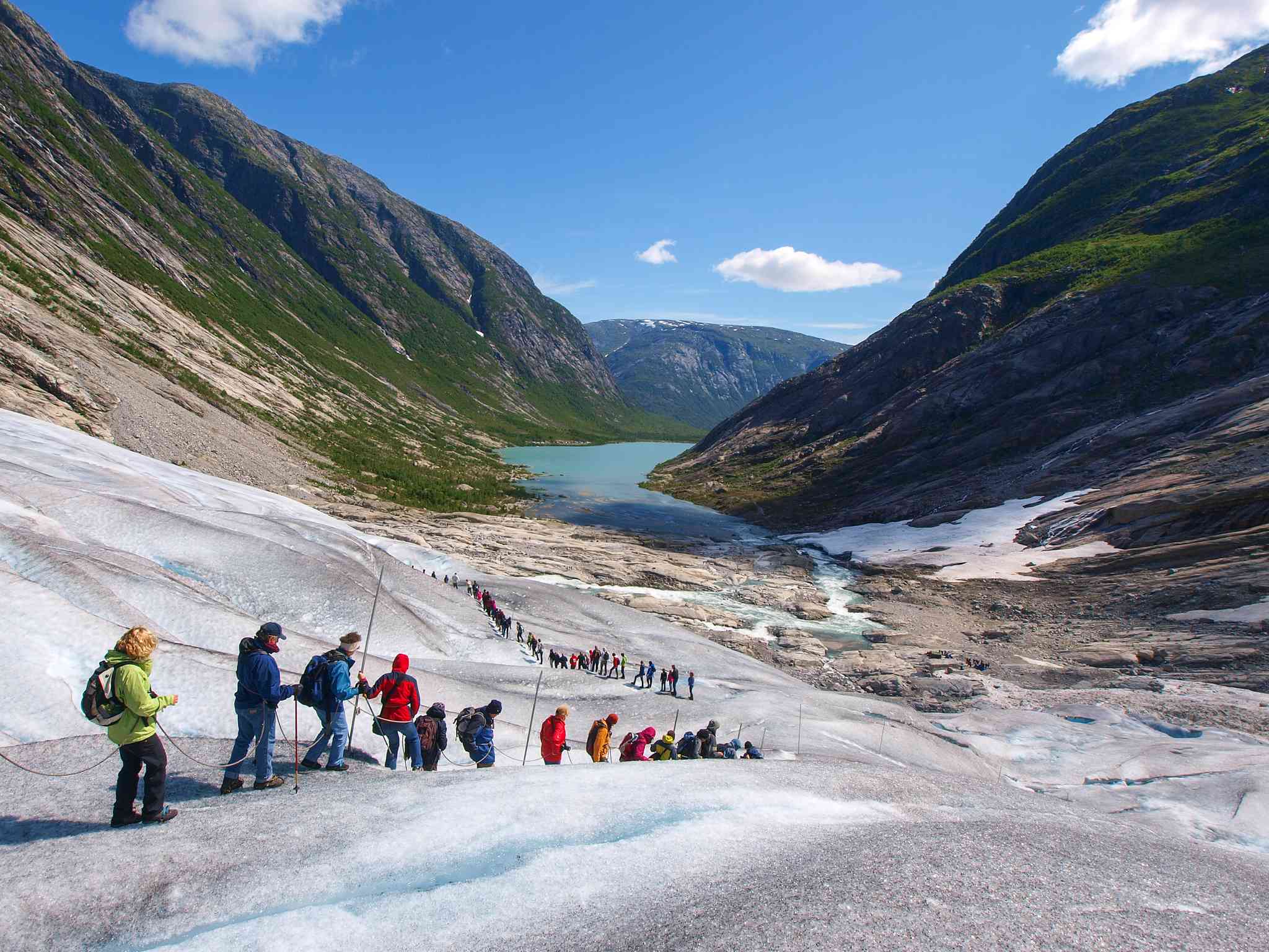 Blick auf die Landschaft von Jostedalsbreen Glacier National Park - private Tagesreise von Oslo - Foto 1