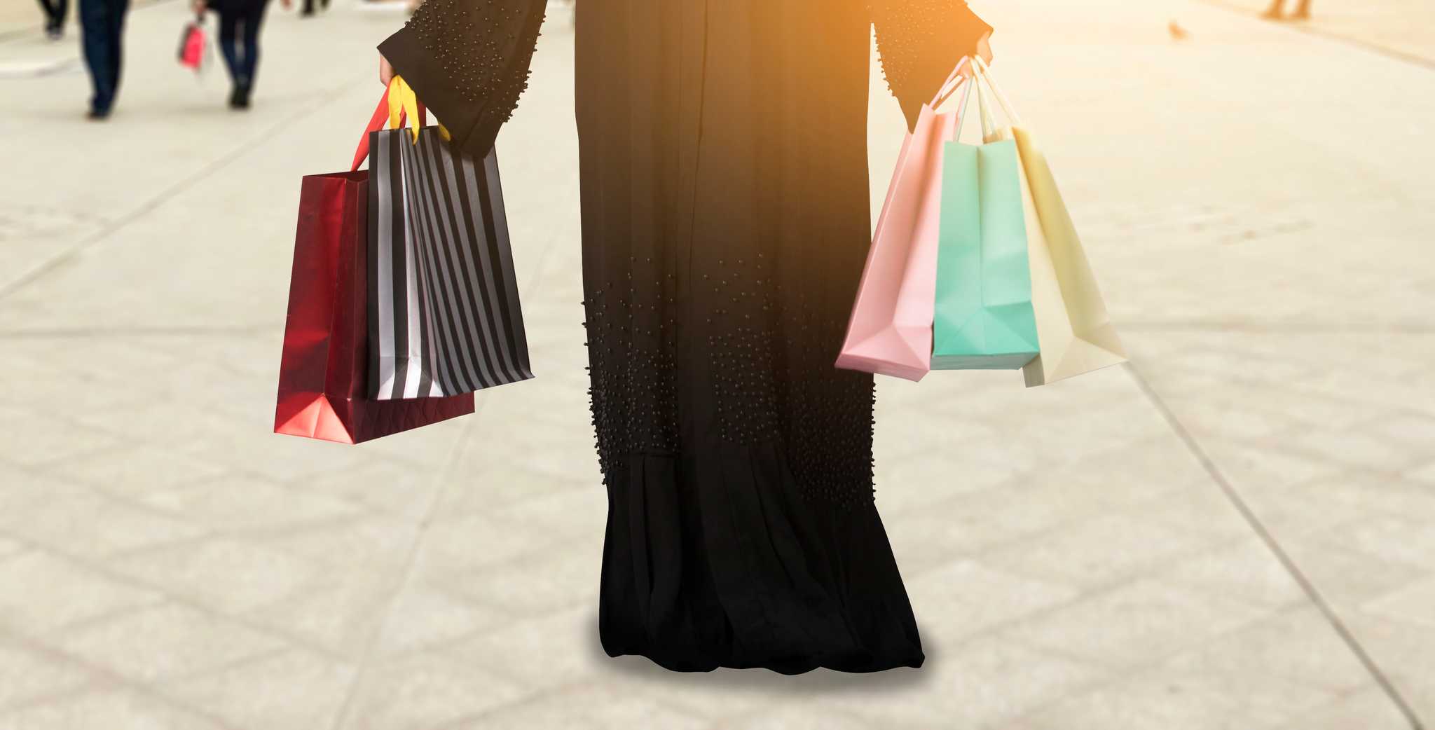 在 从 kuwait-city-kw 到 riyadh-sa 的途中，参观 Khiran Mall ，通过 Daytrip