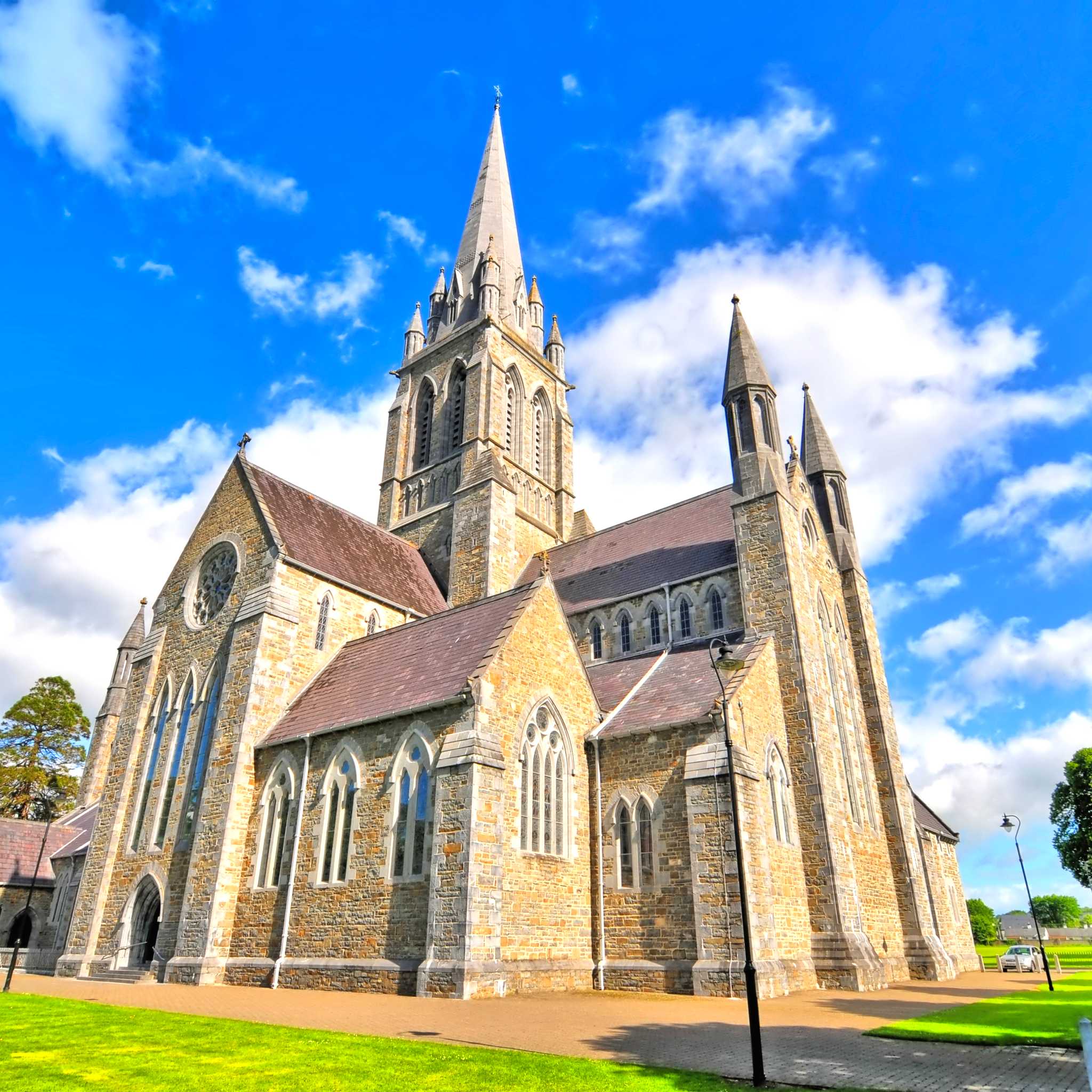 Private car transfers in Ireland from Killarney