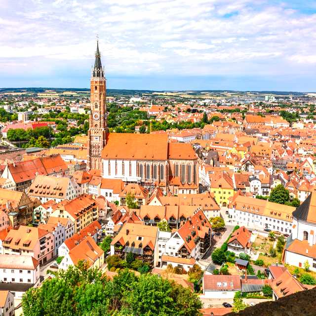 Regensburg to Landshut: Private day trip