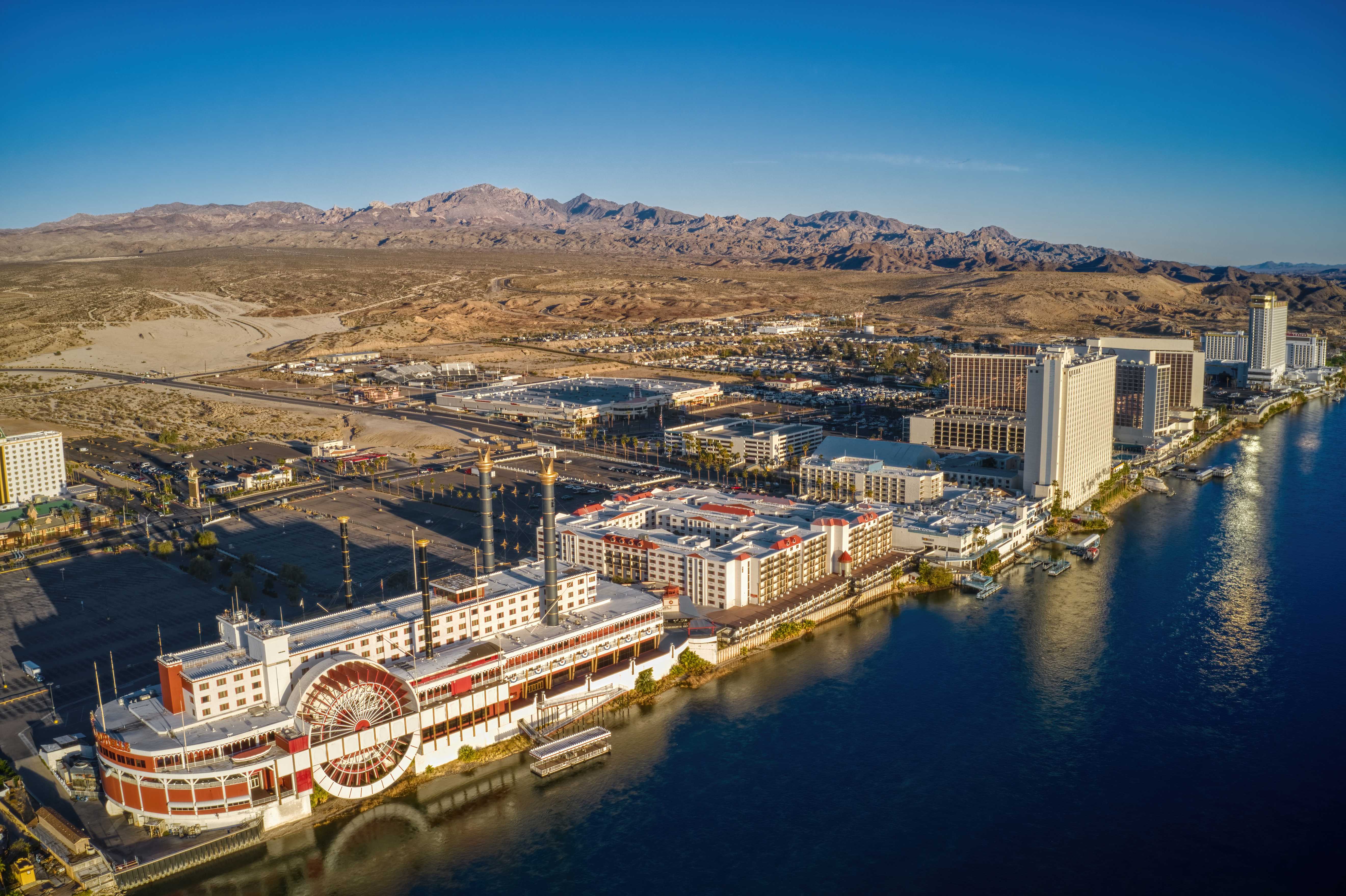 Las Vegas to Laughlin Private Transfer | Daytrip