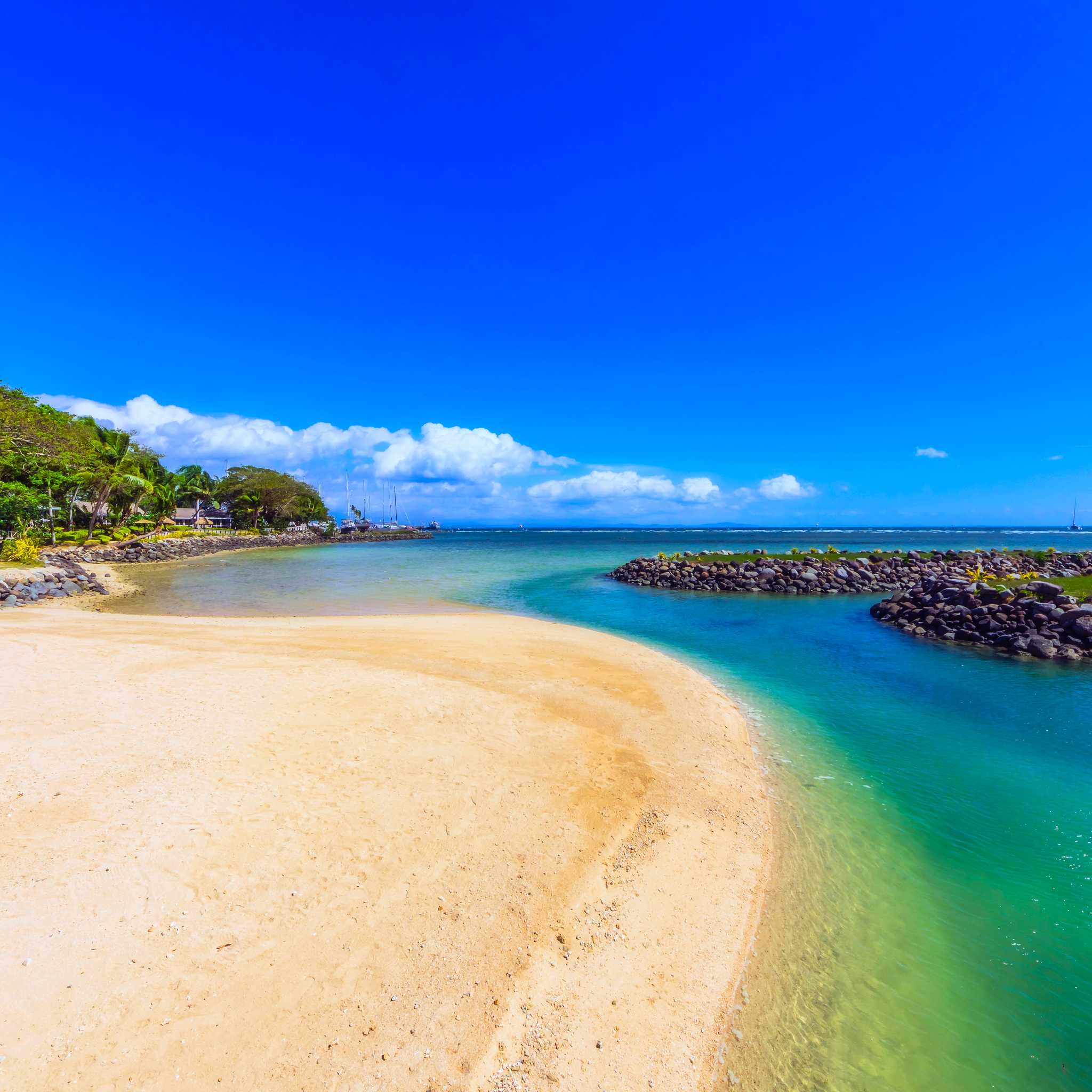 Private car transfers in Fiji from Lautoka