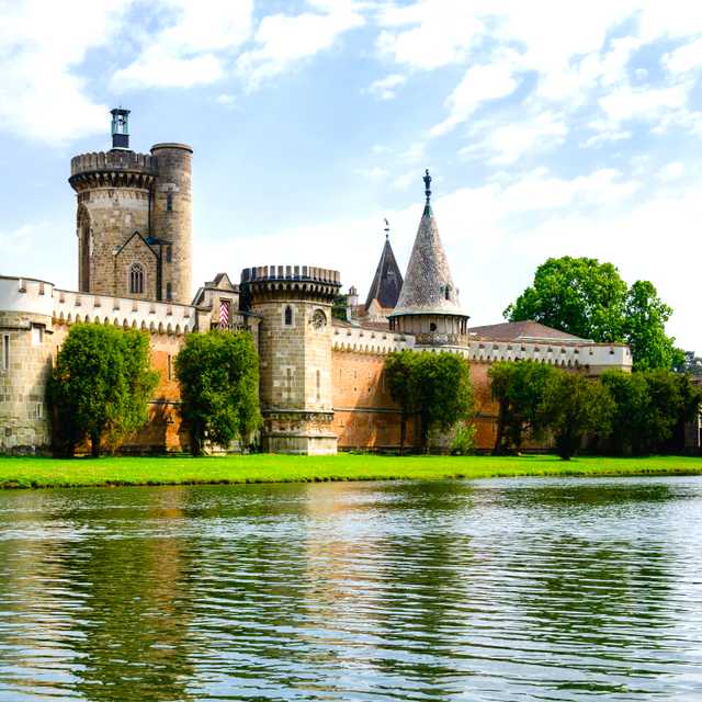 Vienna to Laxenburg Castle and Eisenstadt: Private day trip