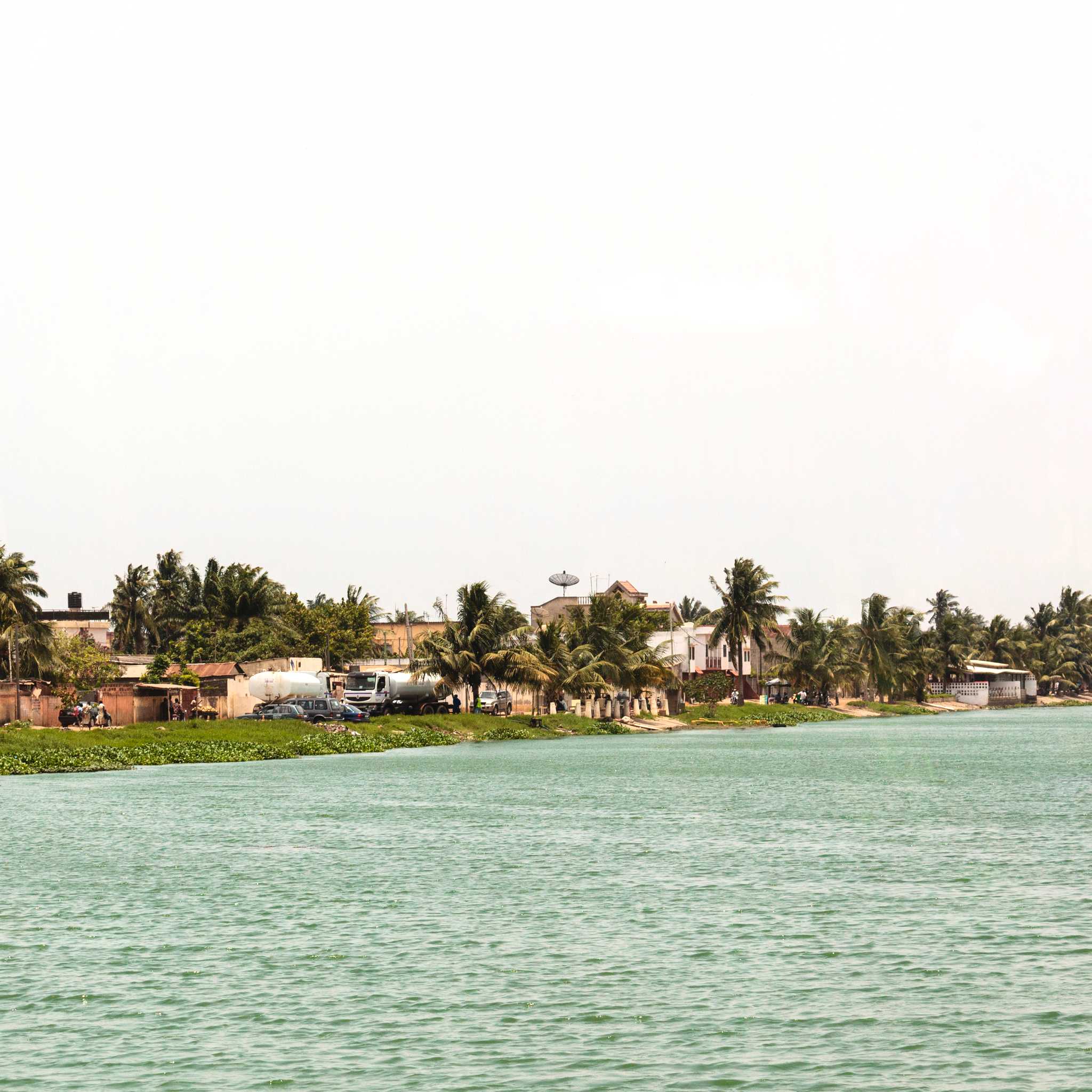 Private car transfers in Togo from Lome