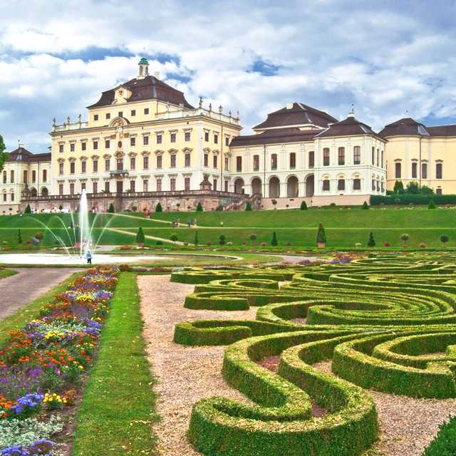 Stuttgart to Ludwigsburg Palace and Maulbronn: Day trip
