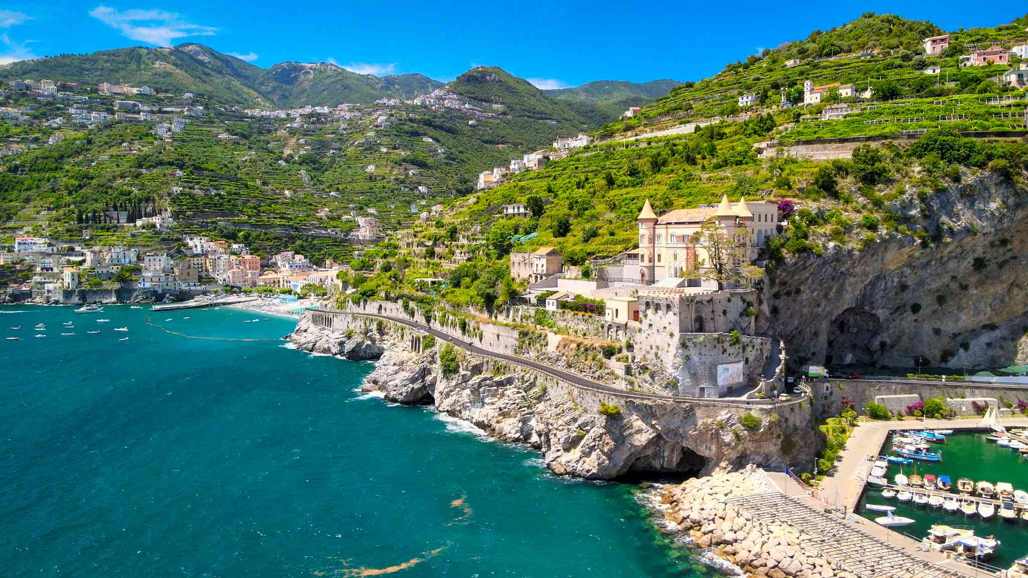 Scenic view of Maiori - private day trip from Sorrento - photo 4