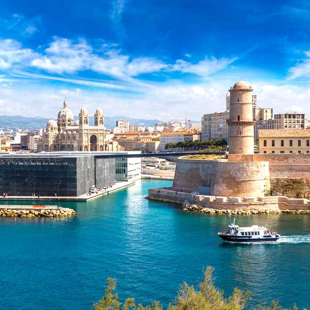 Avignon to Marseille and Calanques: Day trip