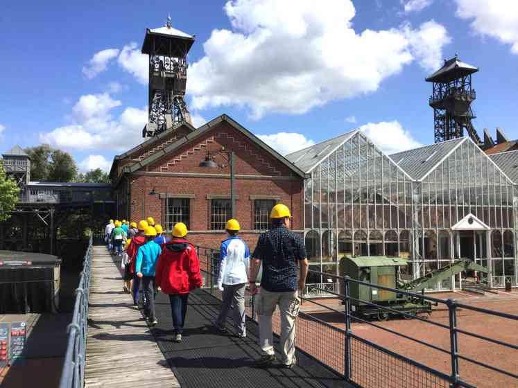 Discover location header image