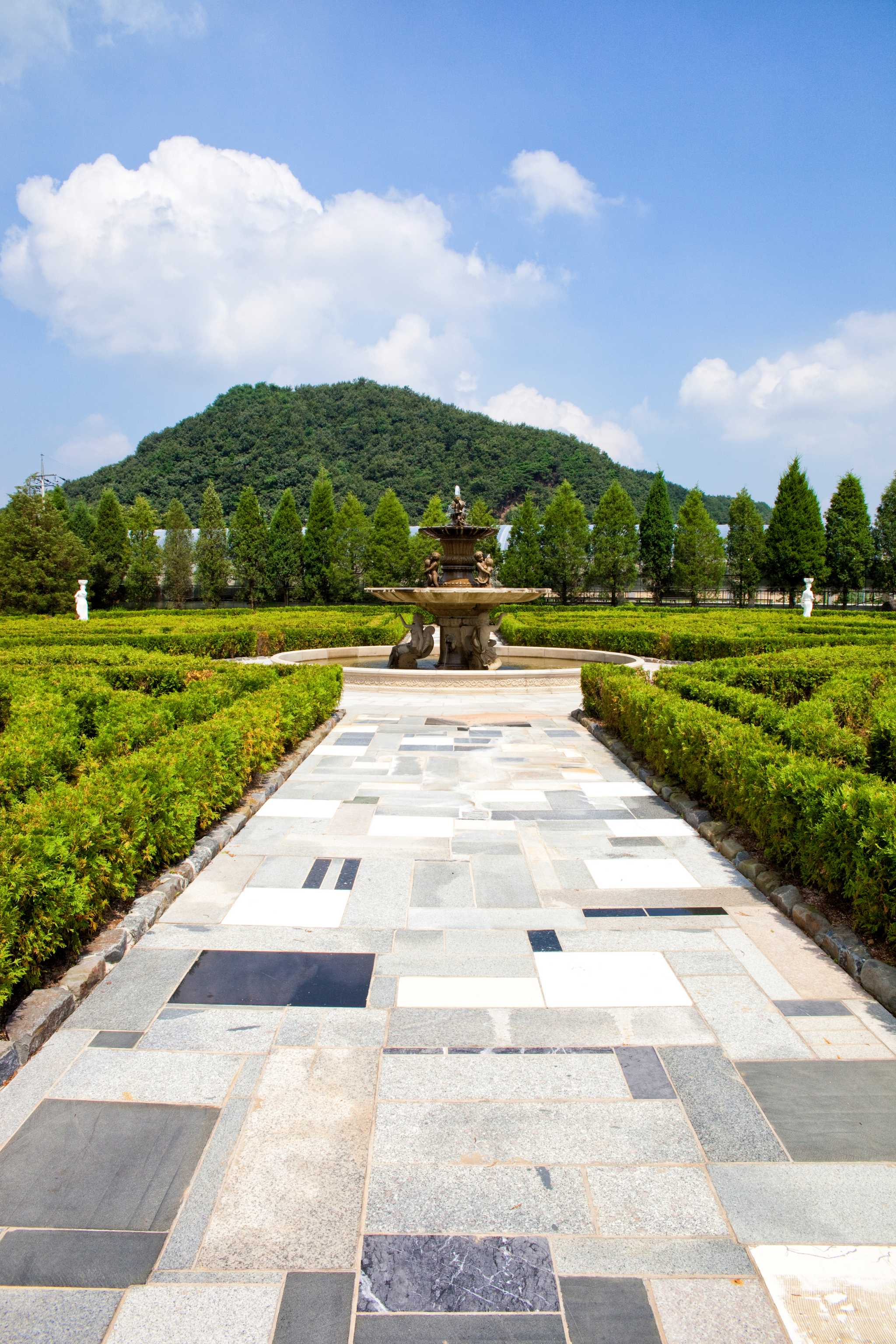 Visit Paju First Garden on the way from incheon-international-airport-kr to paju-kr with Daytrip