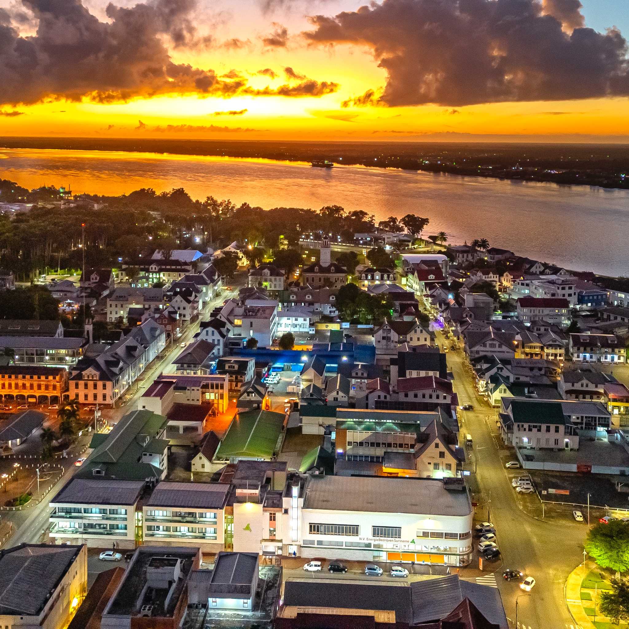 Private car transfers in Suriname from Paramaribo Airport