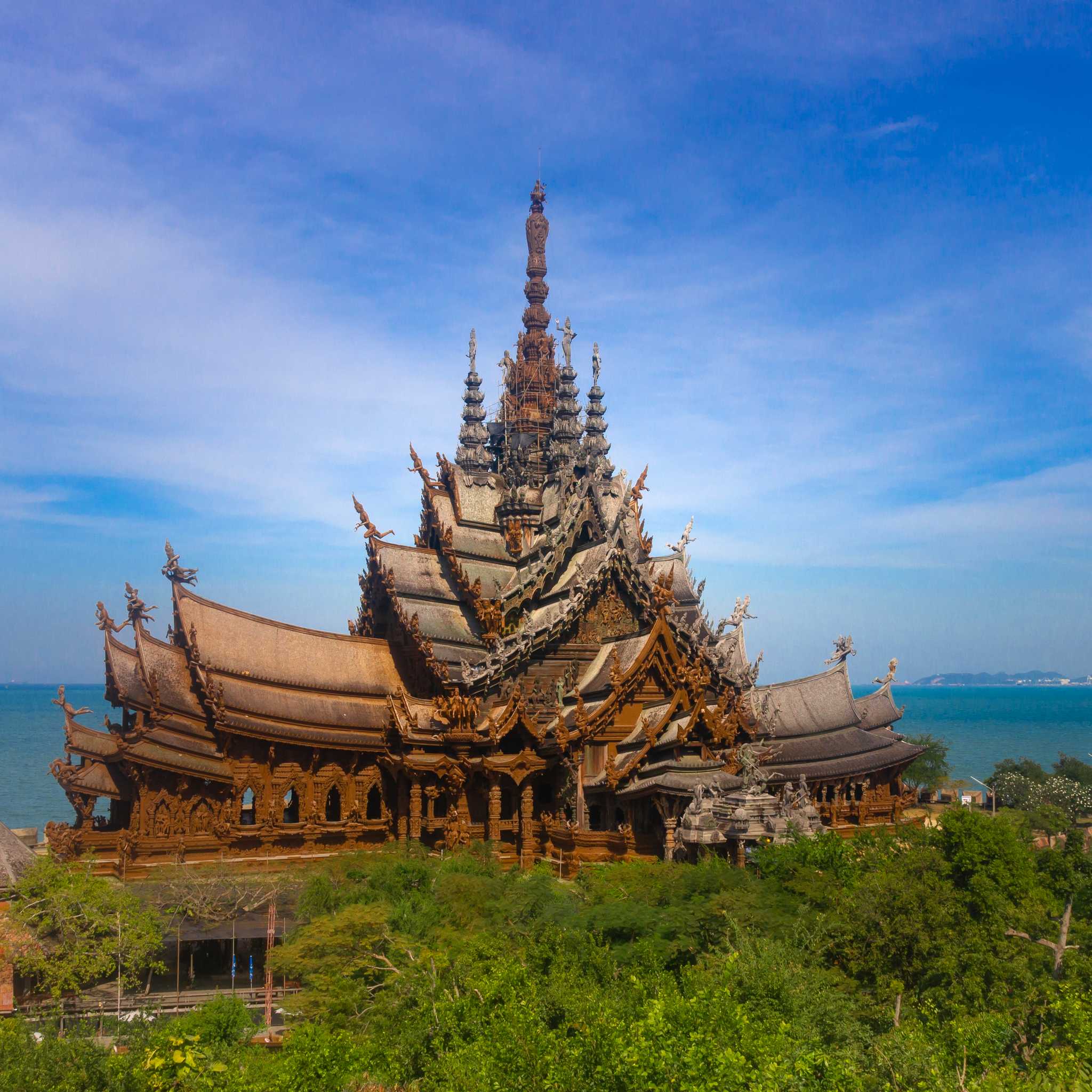 Private car transfers in Thailand from Laem Chabang Port