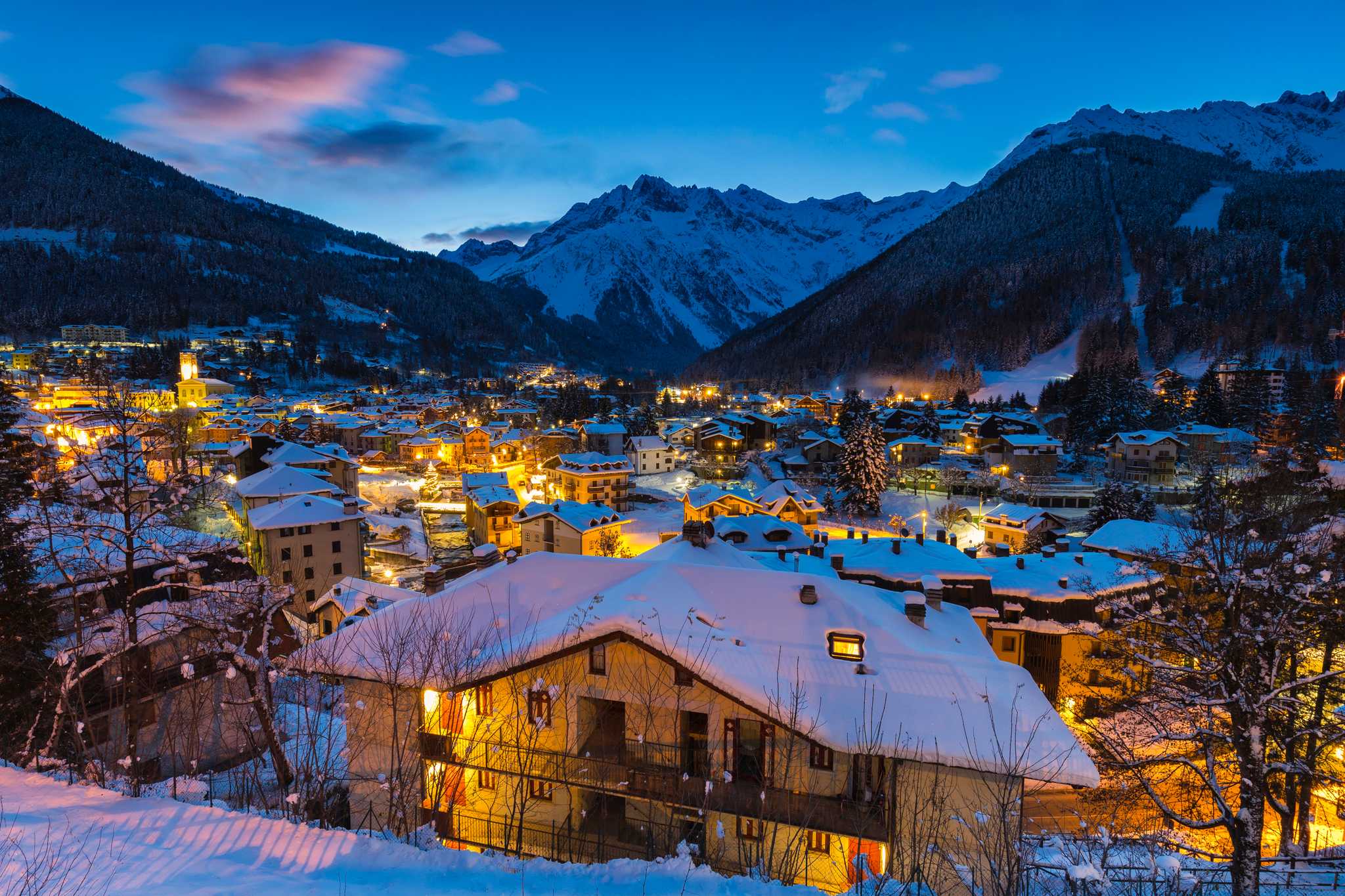 Private Autotransferdienste in Ponte di Legno - malerische Aussicht auf Ponte di Legno in Italien