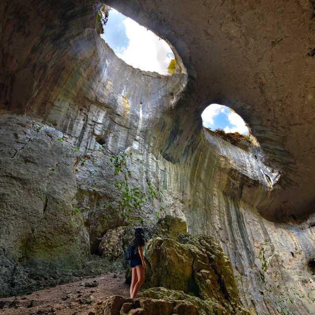 Sofia to Prohodna Cave and Devetashka Cave: Private day trip