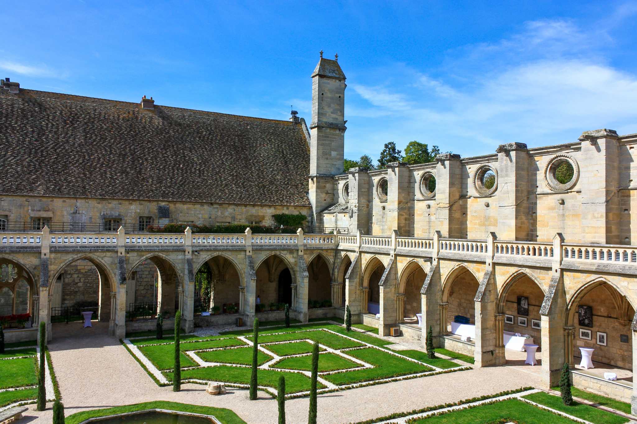 Royaumont Abbey पर निजी दिन की यात्रा में यात्रा ठहराव La Roche-Guyon से