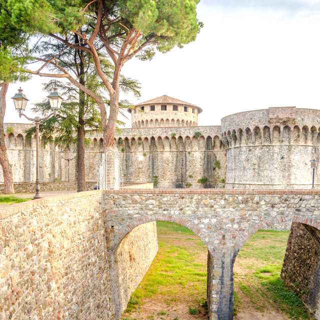 Genoa to Sarzana and Lerici: Private day trip