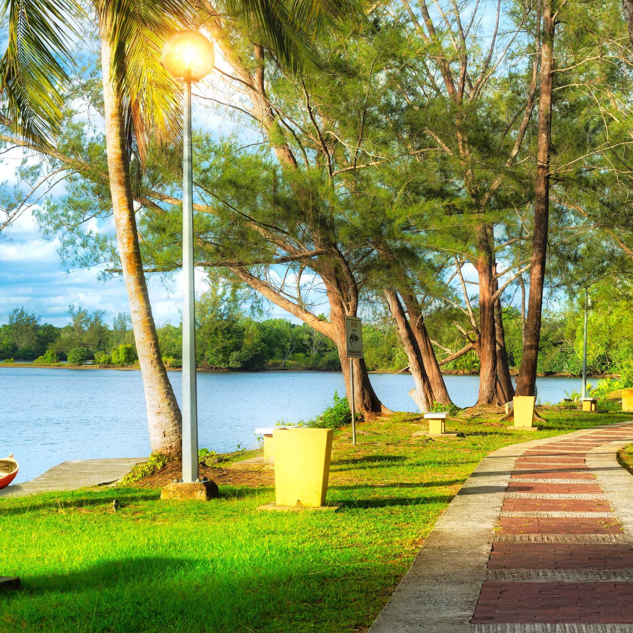 Private car transfers in Brunei Darussalam from Seria