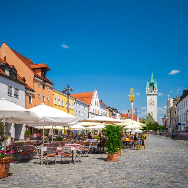 Regensburg to Amberg and Straubing: Private day trip