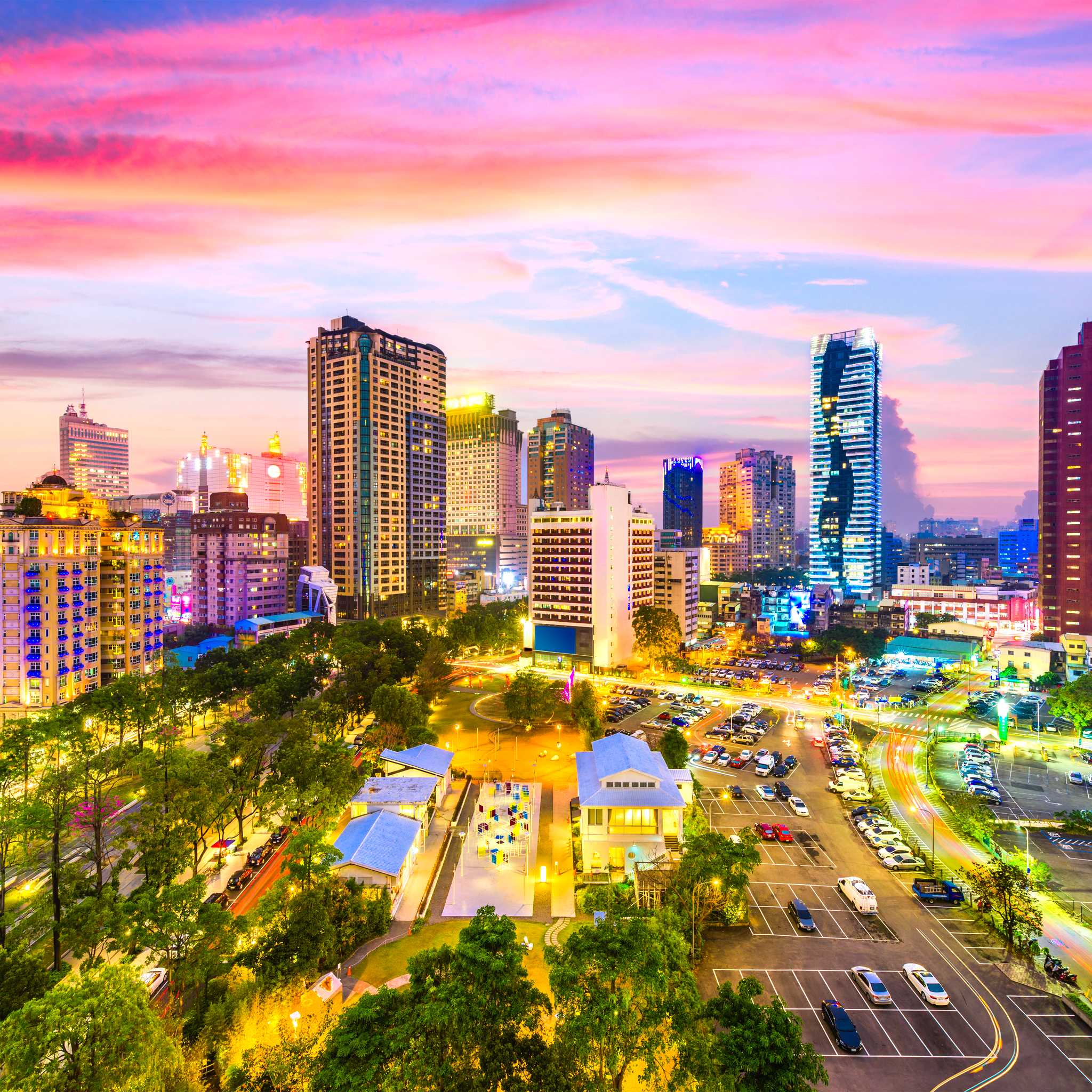 Private car transfers in Taiwan from Taichung