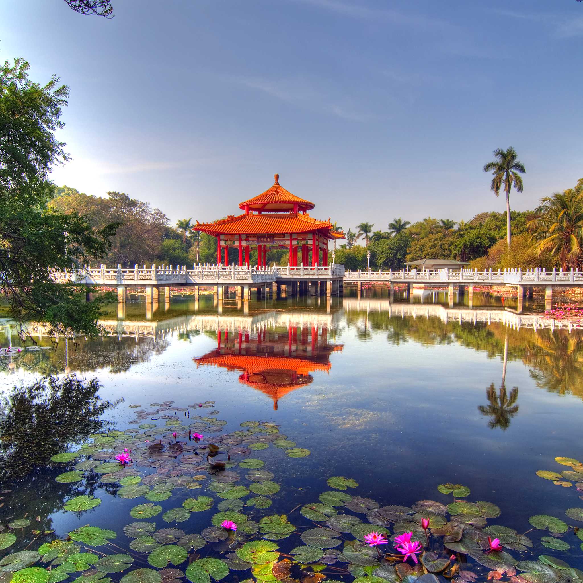 Private car transfers in Taiwan from Tainan