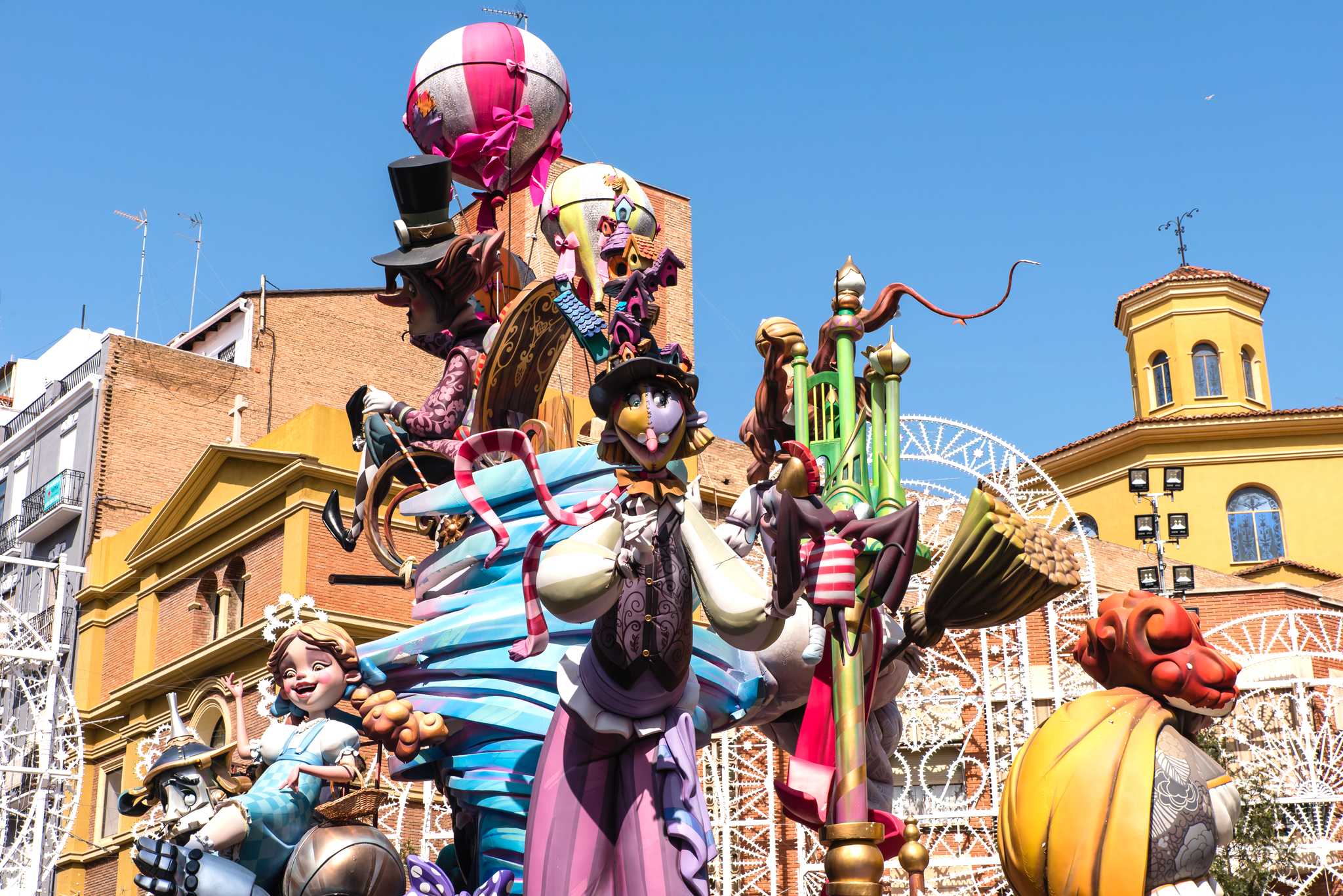 Alicante to Valencia Las Fallas carnival: Private Day Trip