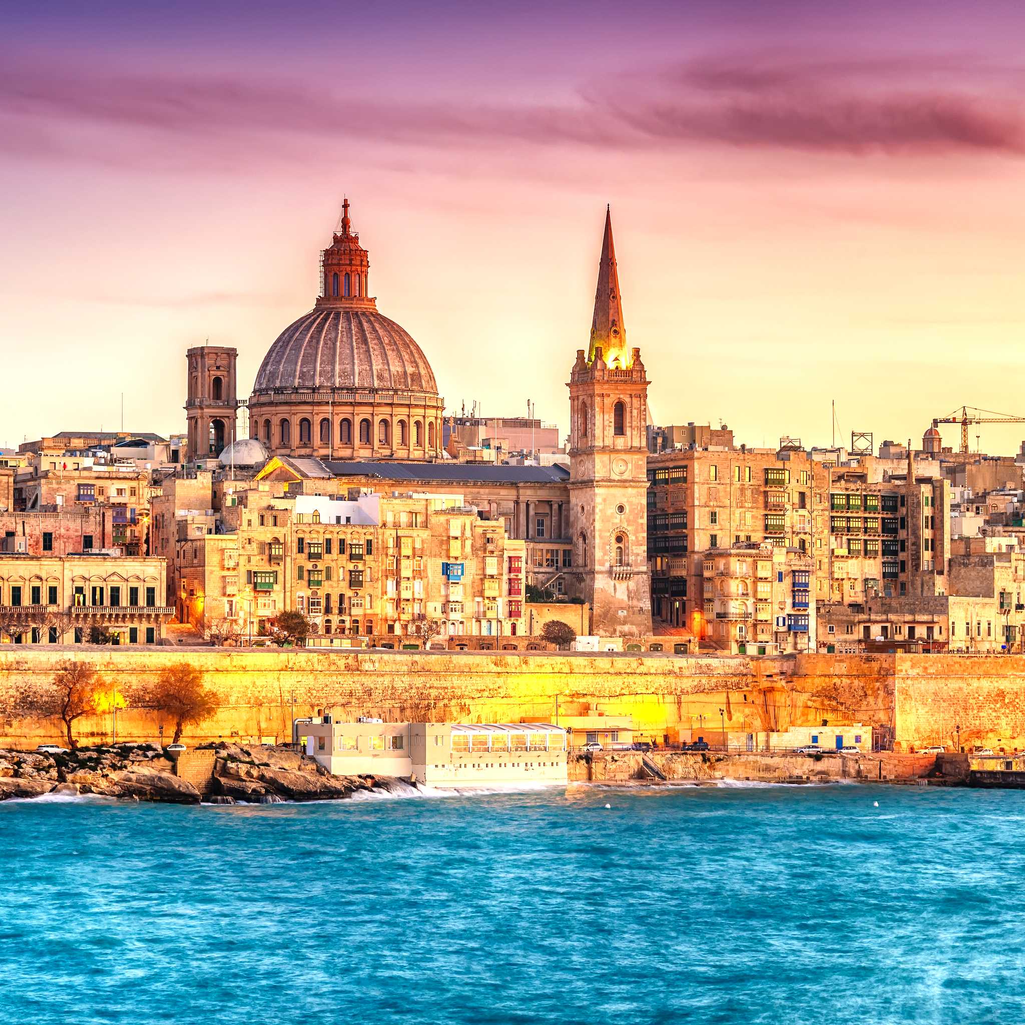 Private car transfers in Malta from Valletta
