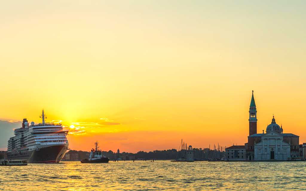 Tailored trips for Italy Cruise Ports Guide | Day Trips & Private Transfers - Private transfers by Daytrip