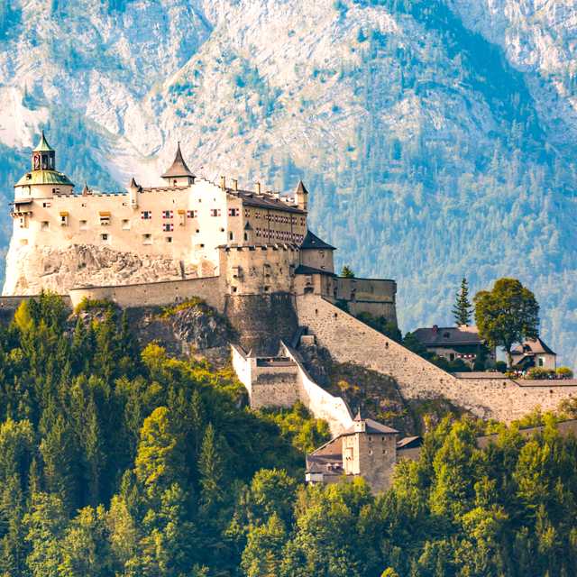 Hallstatt day trip to Hohenwerfen Fortress and Werfen Ice Caves