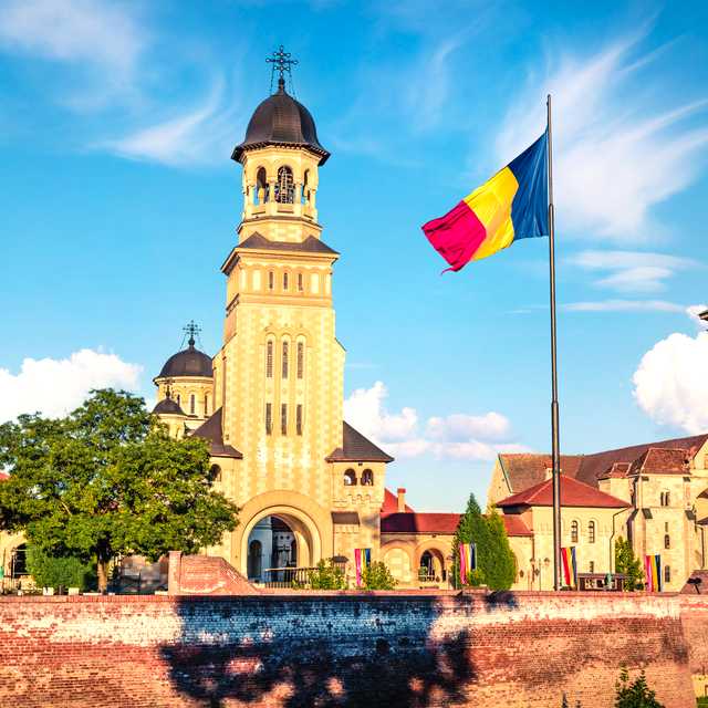 Oradea to Cluj-Napoca and Alba Iulia: Private day trip