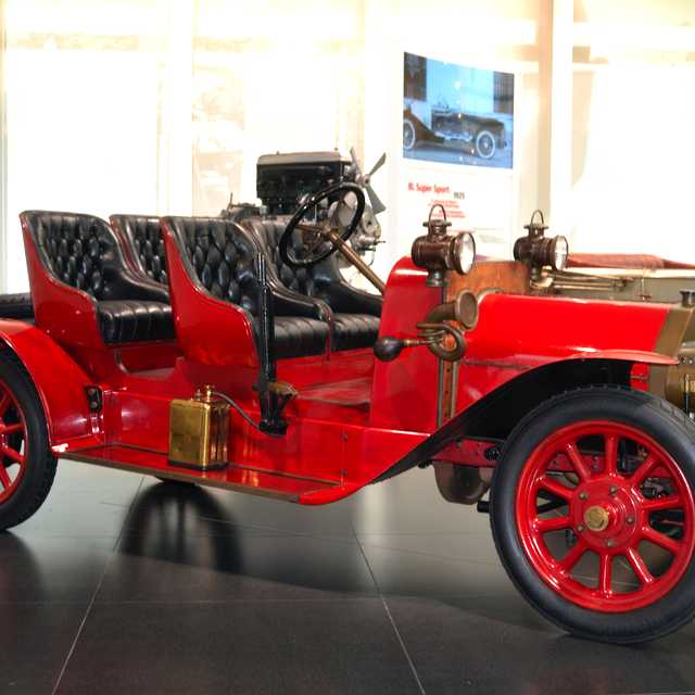 Italian sports cars and vineyards: Day trip from Milan