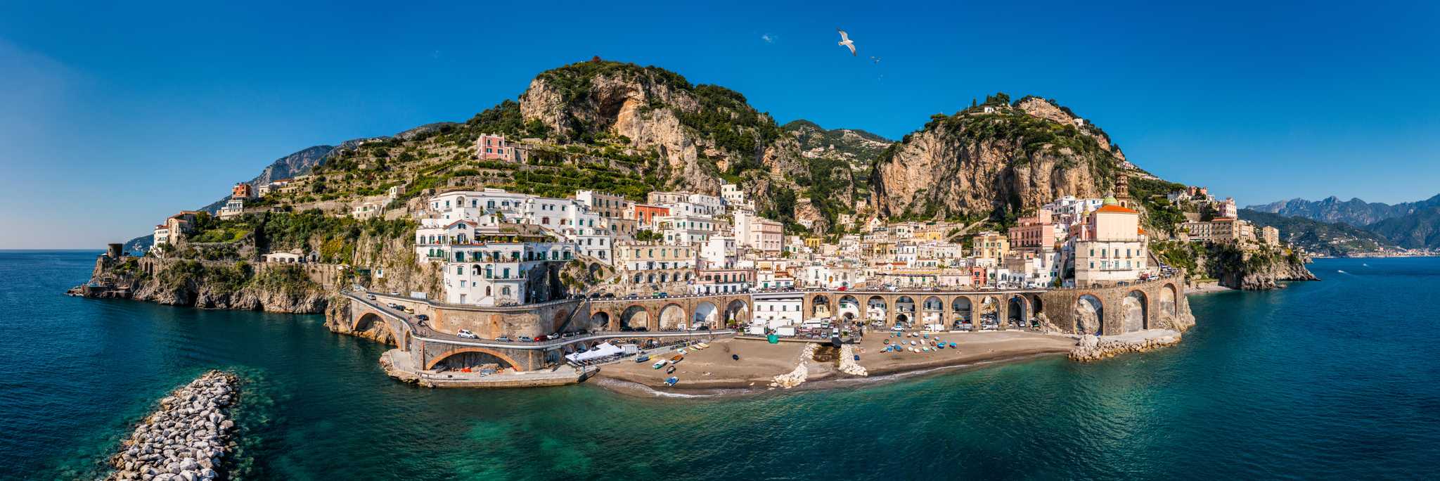 Amalfi का सुंदर दृश्य - Cinque Terre से निजी कार स्थानांतरण के लिए गंतव्य