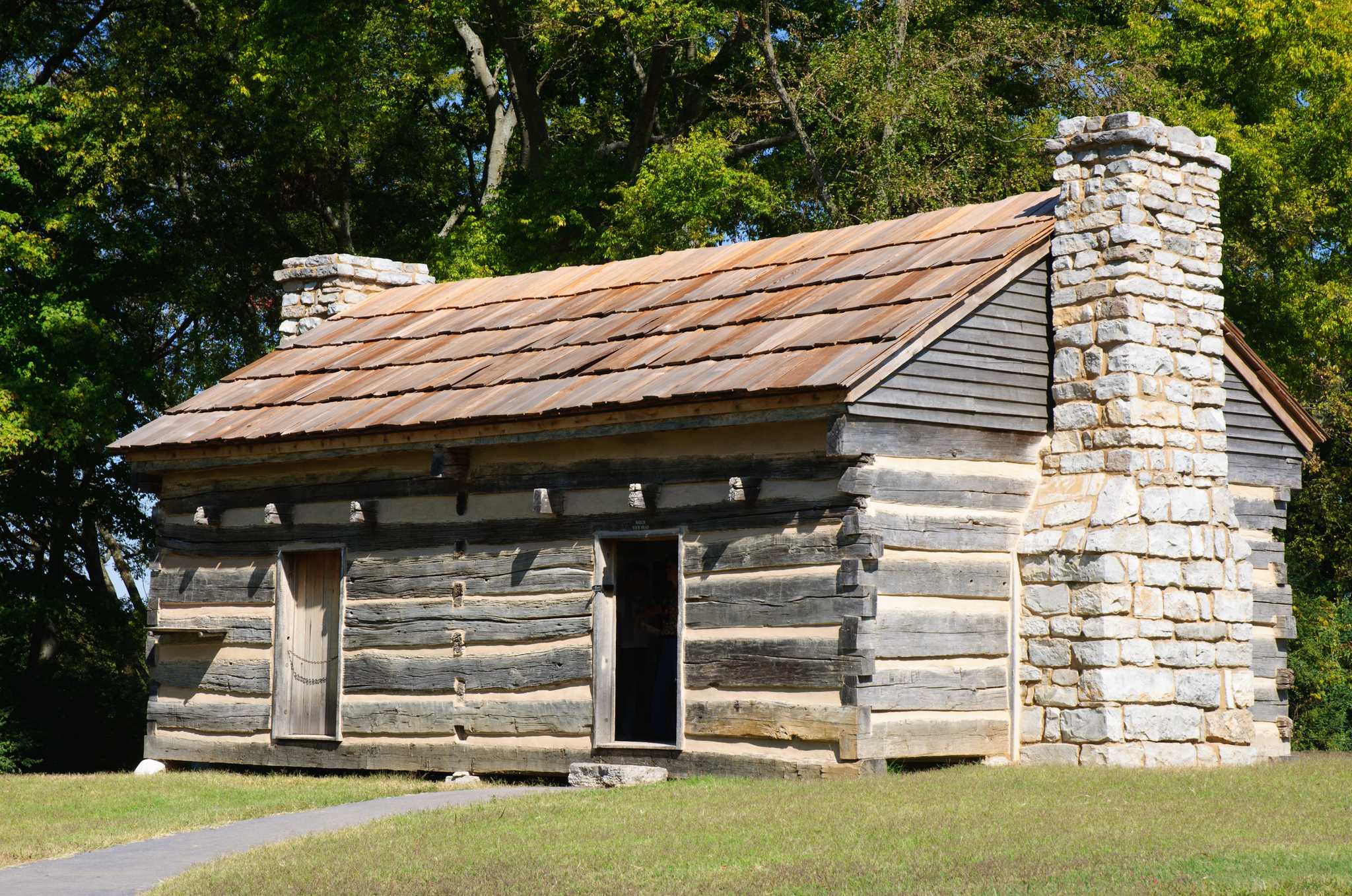 Visit Andrew Jackson’s Hermitage on the way from st-louis-mo-us to gatlinburg-tn-us with Daytrip