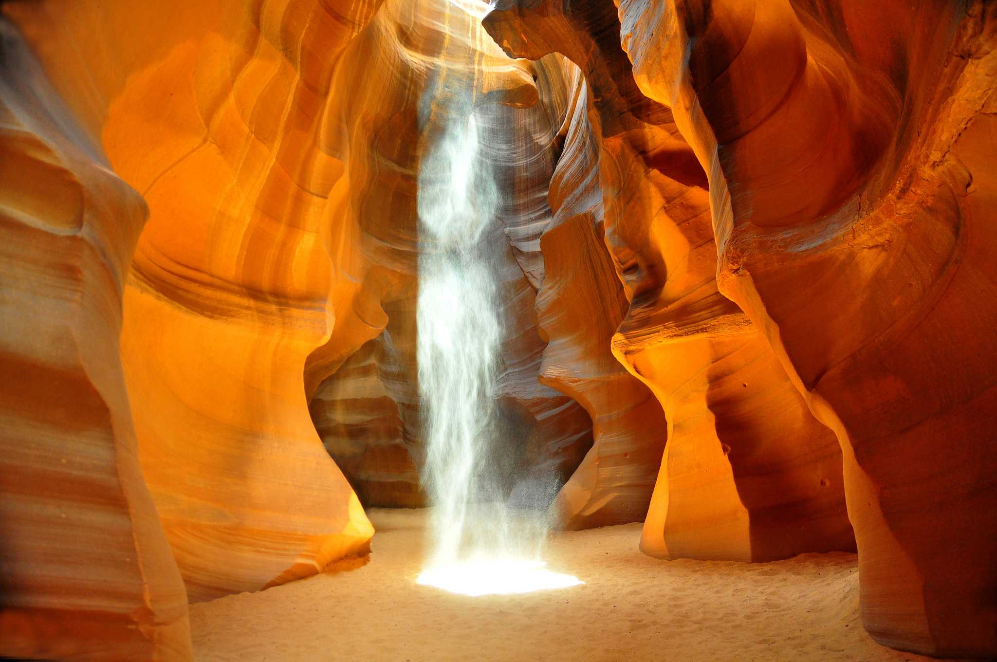 Visit Antelope Canyon on the way from phoenix-az-us to zion-national-park-ut-us with Daytrip