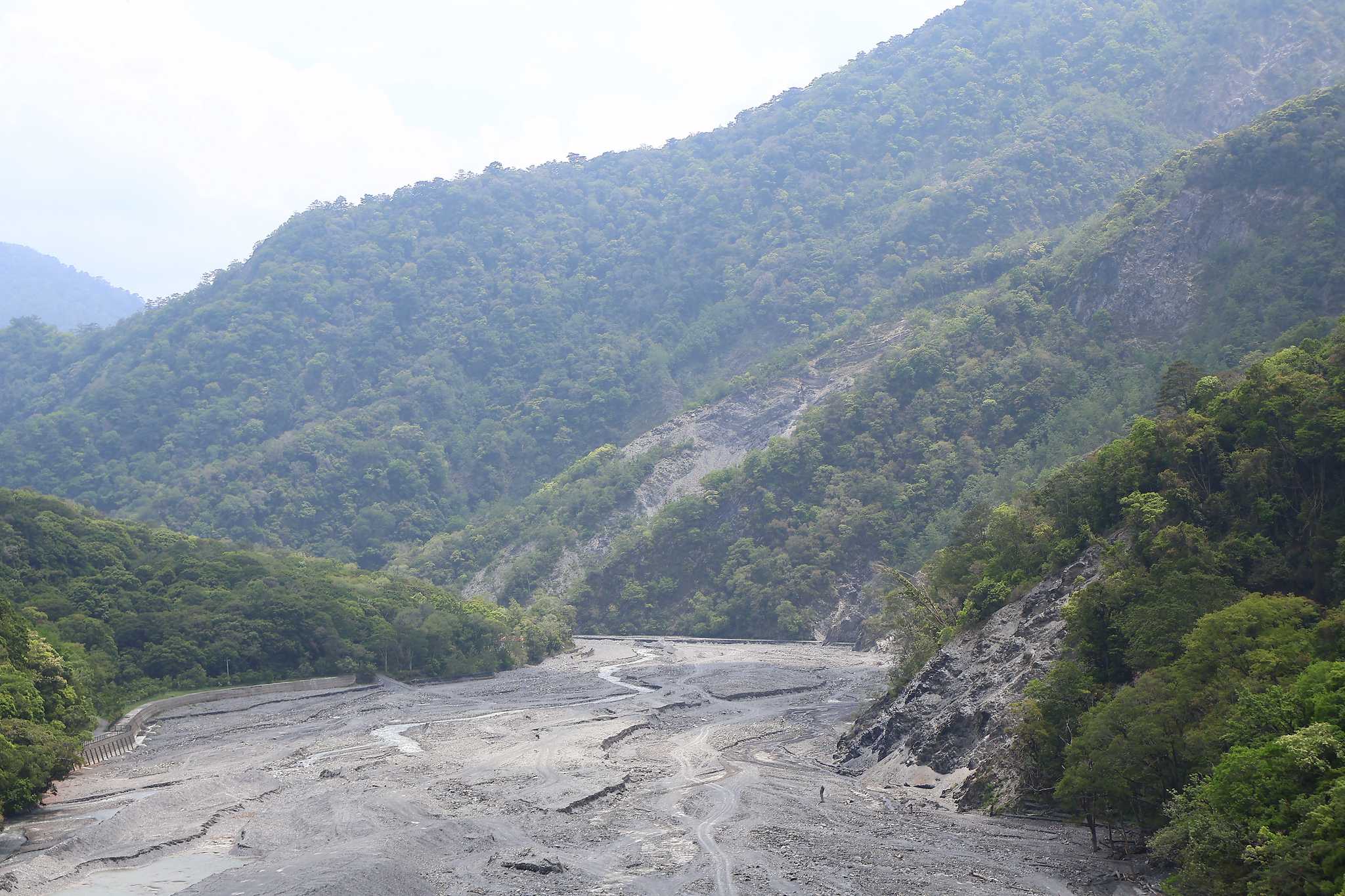 Itinerary stop at Aowanda National Forest Recreation Area on private day trip from Taichung